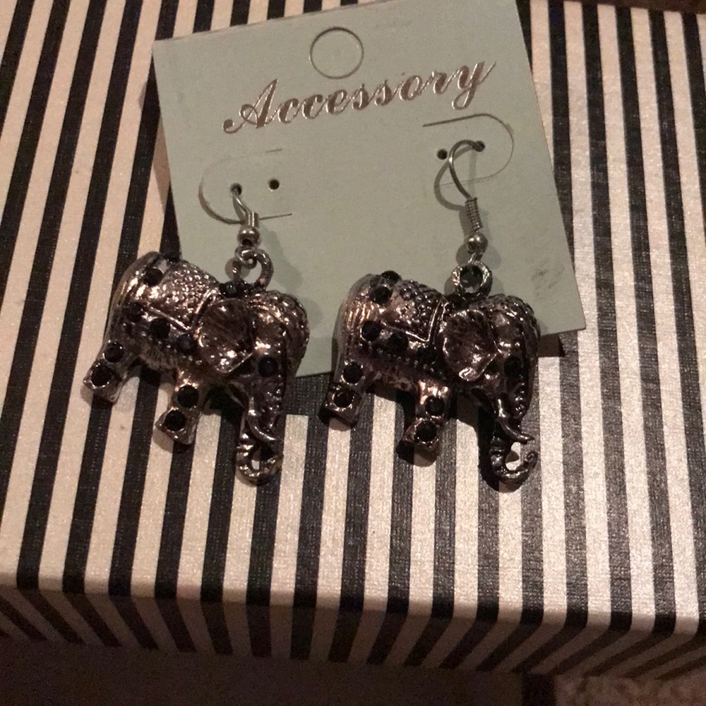 Elephant earrings🎄